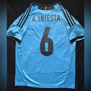 Iniesta #6 Blue Spain Retro Soccer Jersey Small Football Kit Andres S